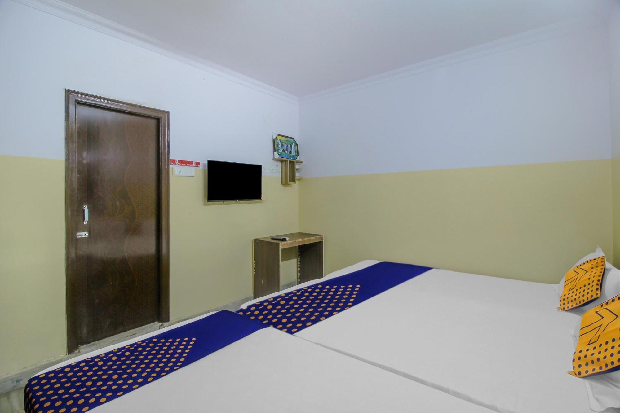 Spot On 81775 Mohit Gokul Lodge New Luxury Room'S Near Secunderabad Railway Station Lalaguda Luaran gambar