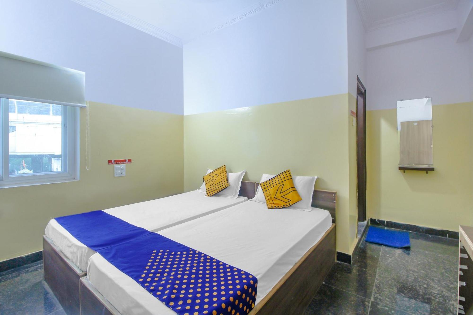 Spot On 81775 Mohit Gokul Lodge New Luxury Room'S Near Secunderabad Railway Station Lalaguda Luaran gambar
