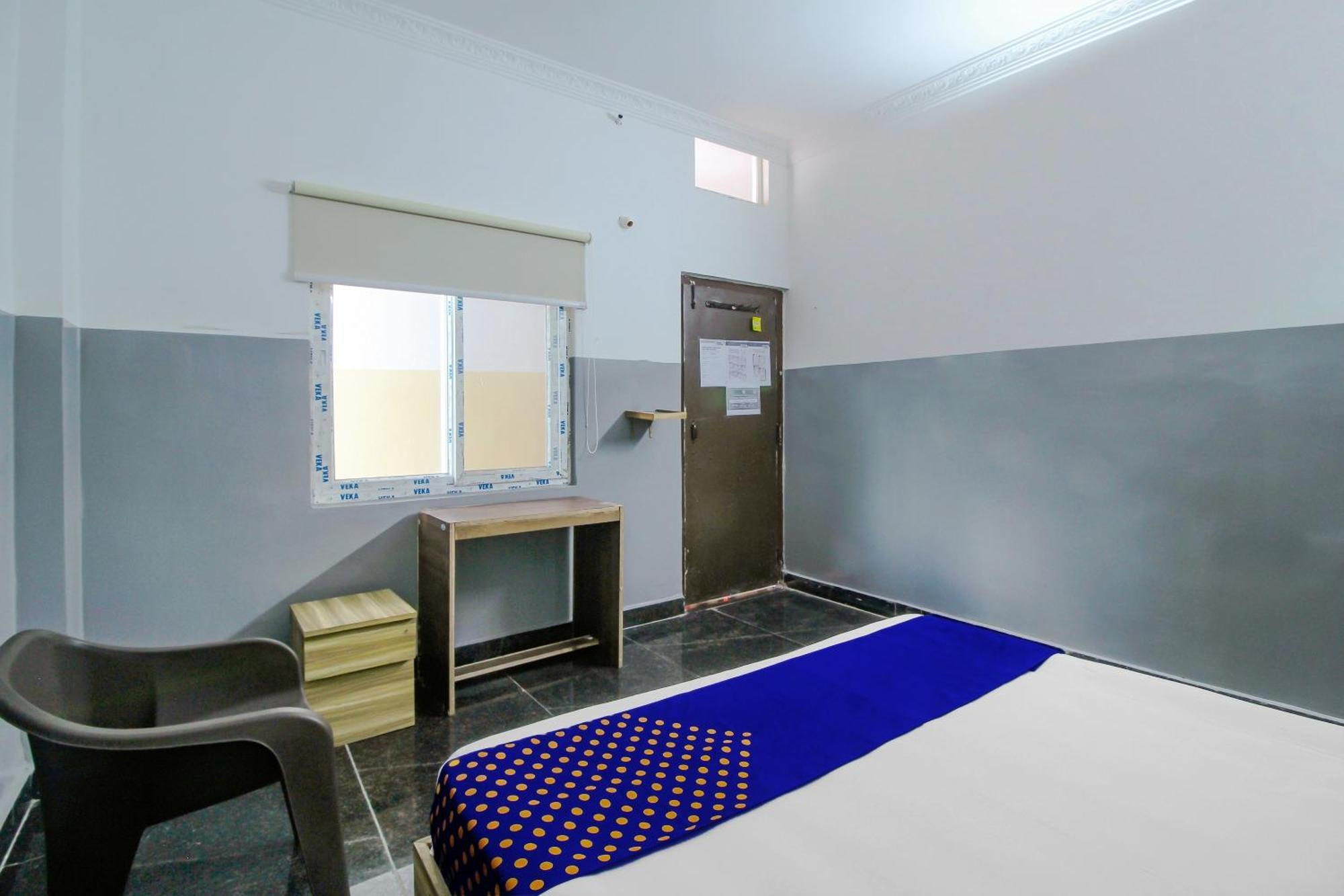 Spot On 81775 Mohit Gokul Lodge New Luxury Room'S Near Secunderabad Railway Station Lalaguda Luaran gambar