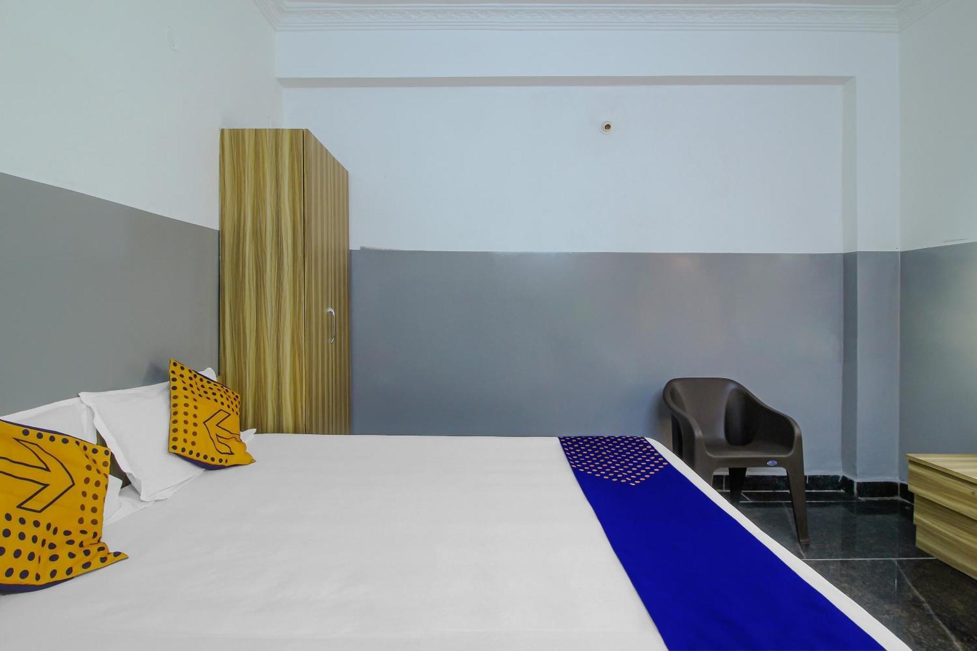 Spot On 81775 Mohit Gokul Lodge New Luxury Room'S Near Secunderabad Railway Station Lalaguda Luaran gambar